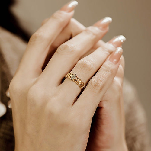 zeus-diamond-ring-pure-18k-by-amant